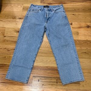 Abercrombie & Fitch Light Blue Relaxed Jeans 32x30